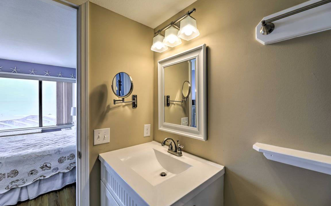 Photo of Bathroom in Emerald Isle