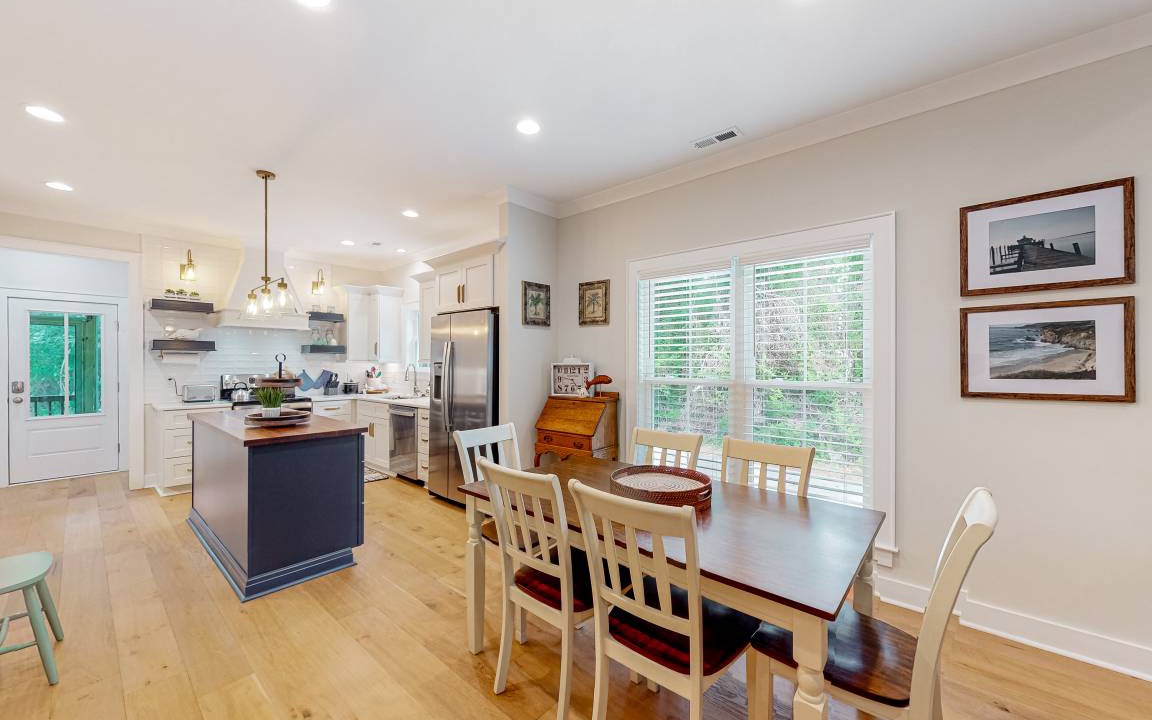 Photo of Livingroom in Manteo