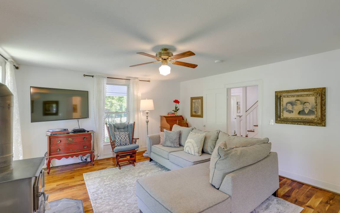 Photo of Livingroom in Marshall