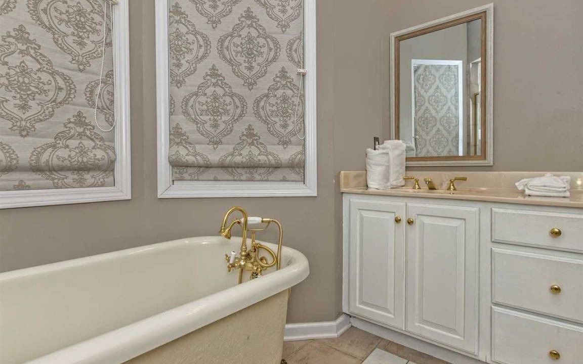 Photo of Bathroom in Hendersonville