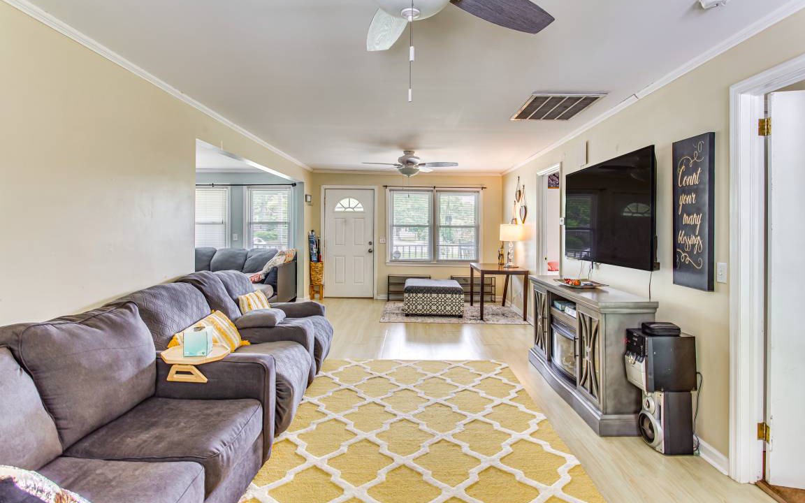 Photo of Livingroom in Shallotte