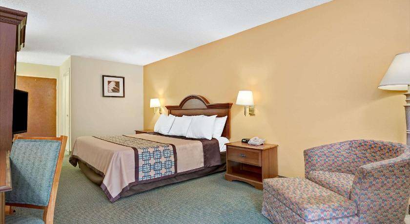 Photo of Bedroom in Haw River