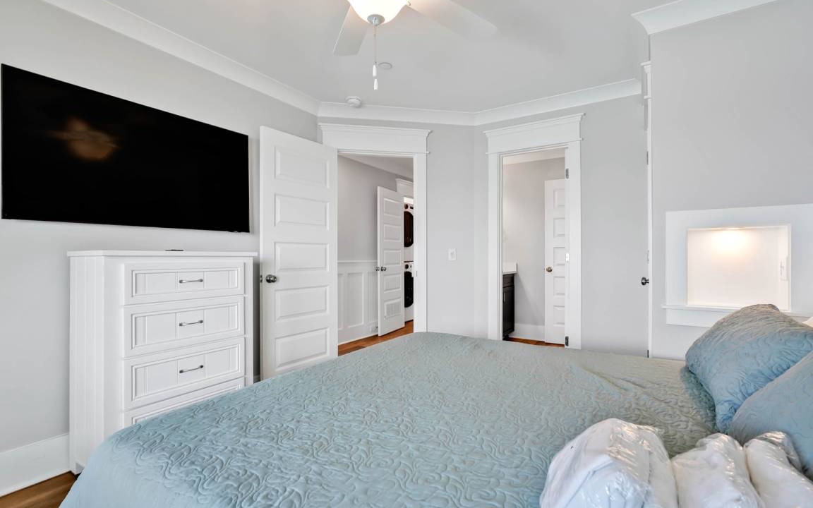 Photo of Bedroom in Oak Island