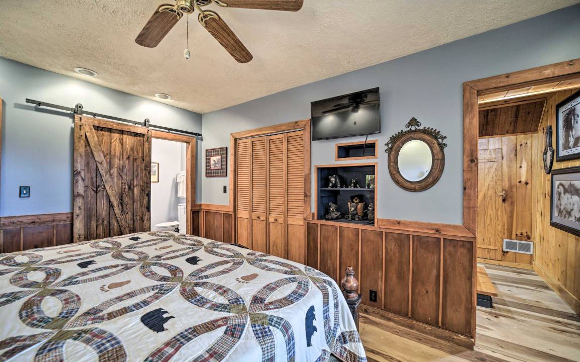 Photo of Bedroom in Bryson City