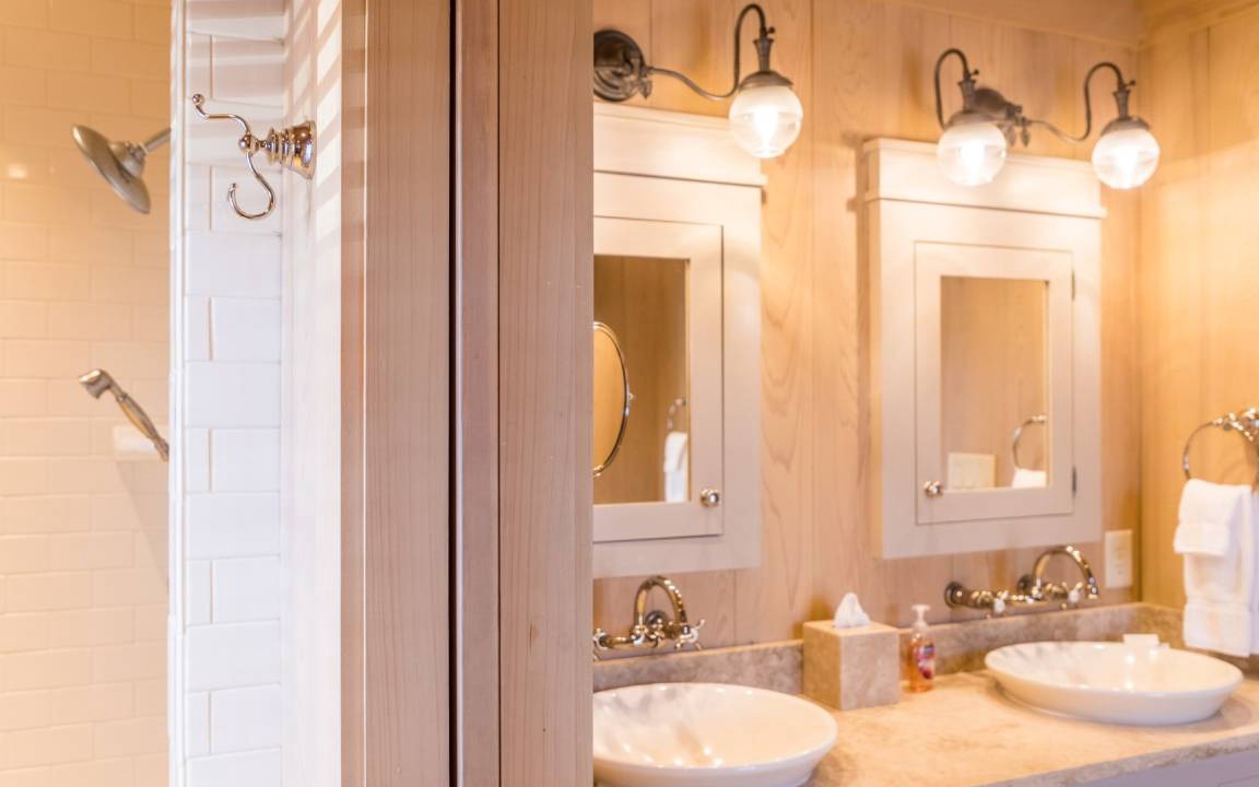 Photo of Bathroom in Oriental