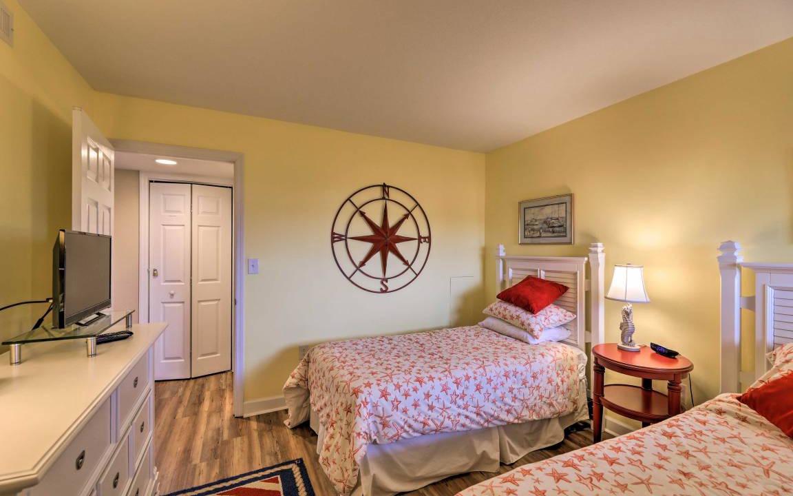 Photo of Bedroom in Emerald Isle
