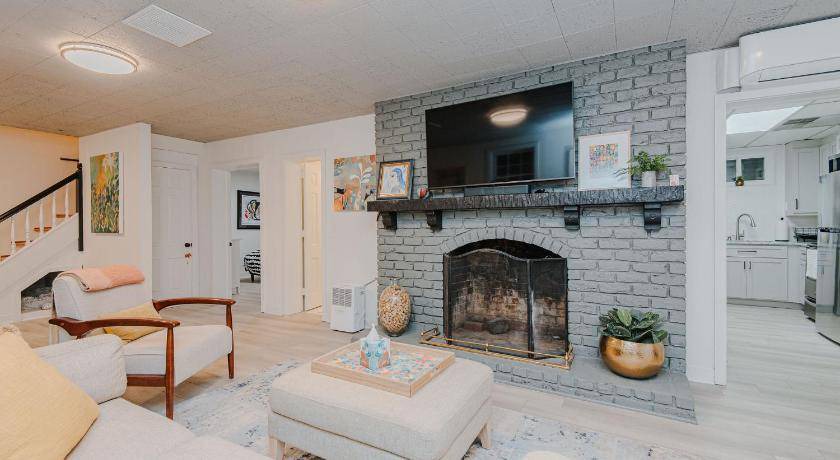 Photo of Livingroom in Old Irving Park