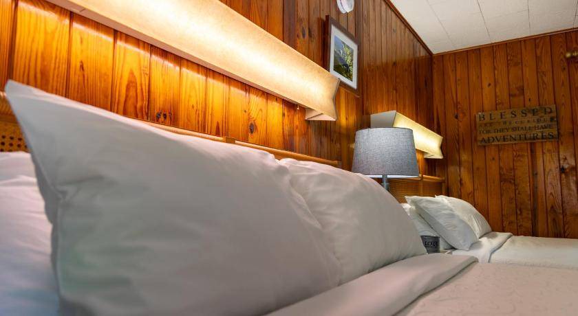 Photo of Bedroom in Blowing Rock