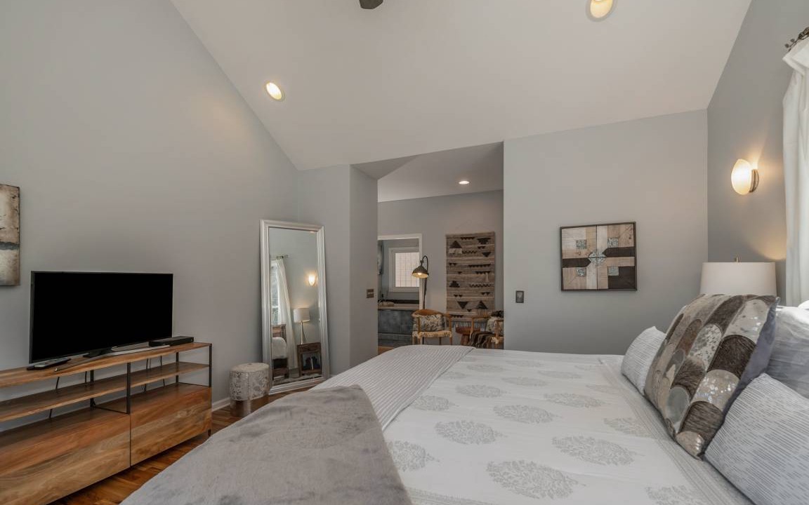 Photo of Bedroom in Asheville