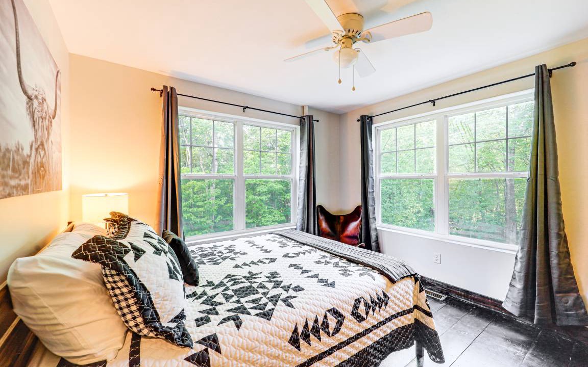 Photo of Bedroom in Warrensville