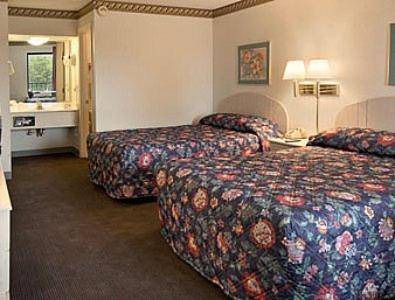 Photo of Bedroom in Hendersonville