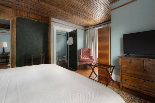 Photo of Bedroom in Burnsville