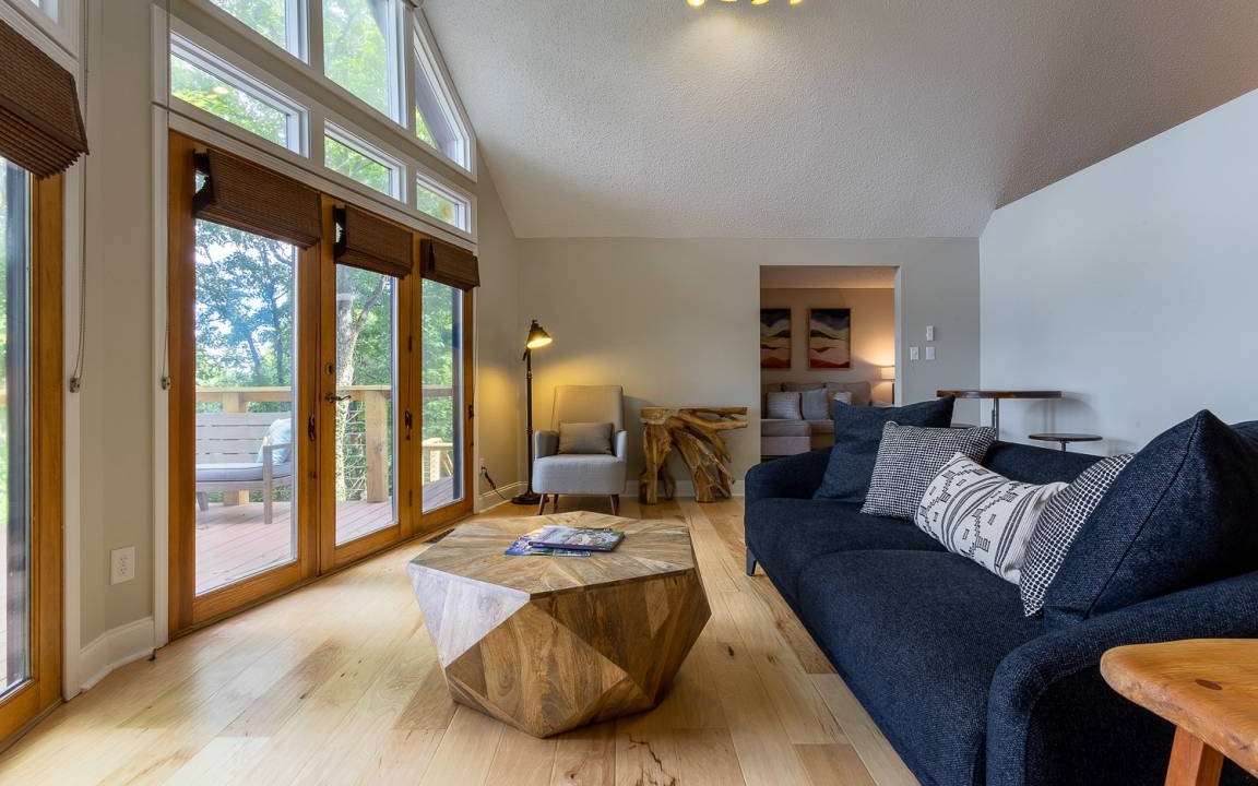 Photo of Livingroom in Royal Pines