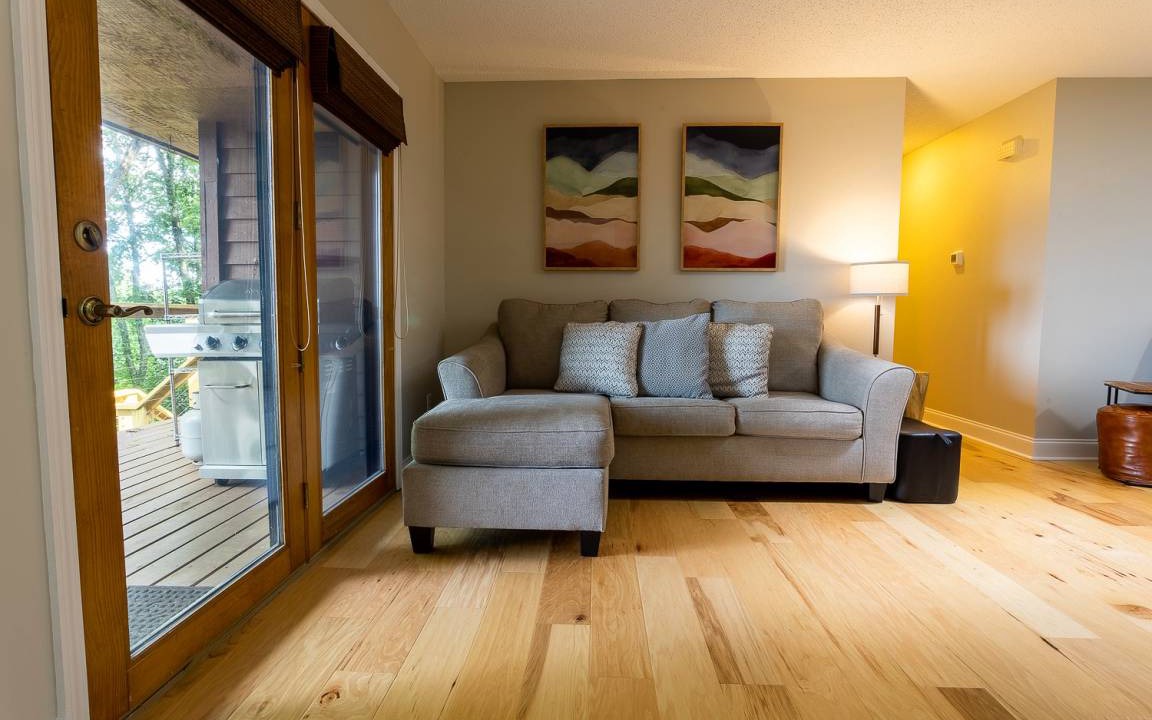 Photo of Livingroom in Royal Pines