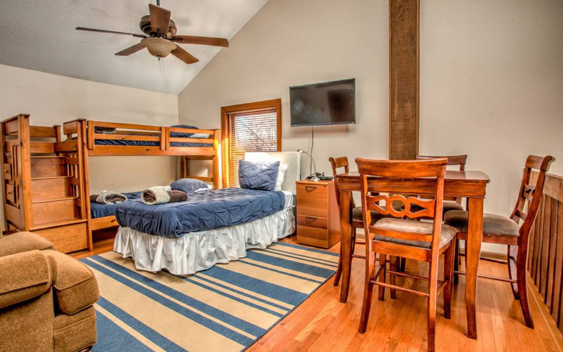 Photo of Livingroom in Fairview