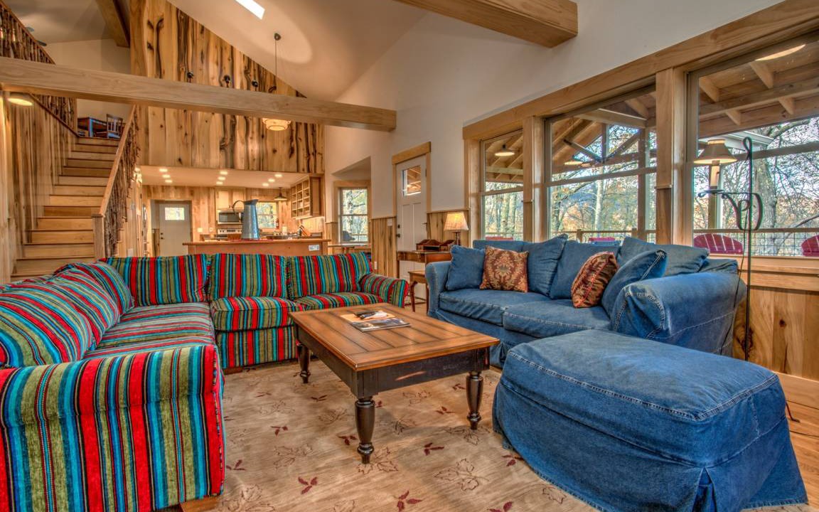 Photo of Livingroom in Fairview
