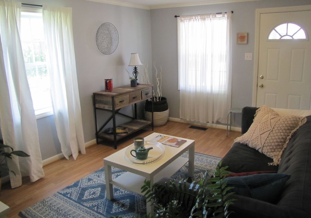 Photo of Livingroom in Oakley
