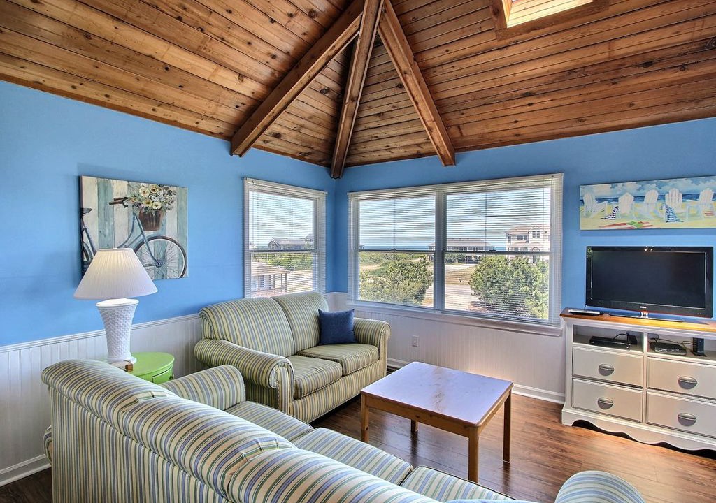 Photo of Livingroom in Kitty Hawk