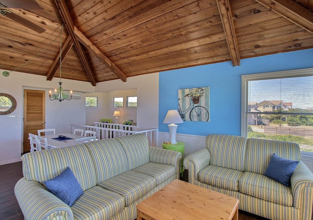 Photo of Livingroom in Kitty Hawk