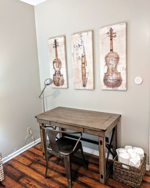 Photo of Livingroom in Third Ward