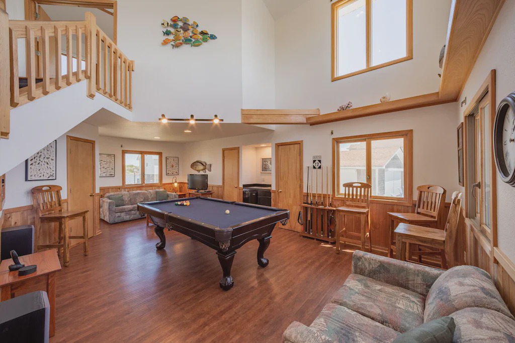 Photo of Livingroom in Brigands' Bay