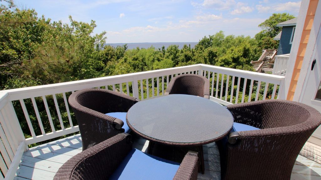 Photo of Patio Balcony in Monteray Shores
