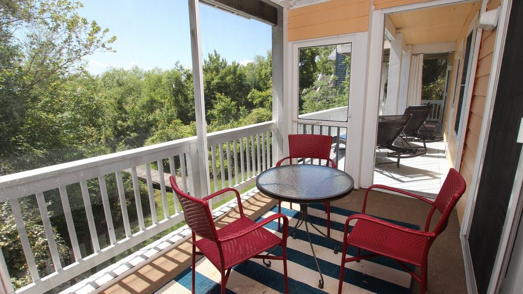 Photo of Patio Balcony in Monteray Shores