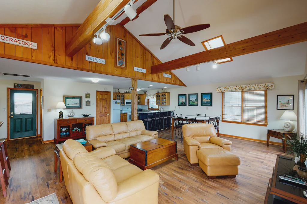 Photo of Livingroom in Avon