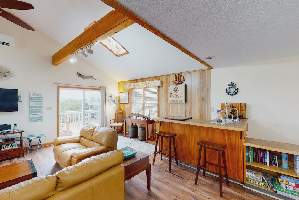 Photo of Livingroom in Avon