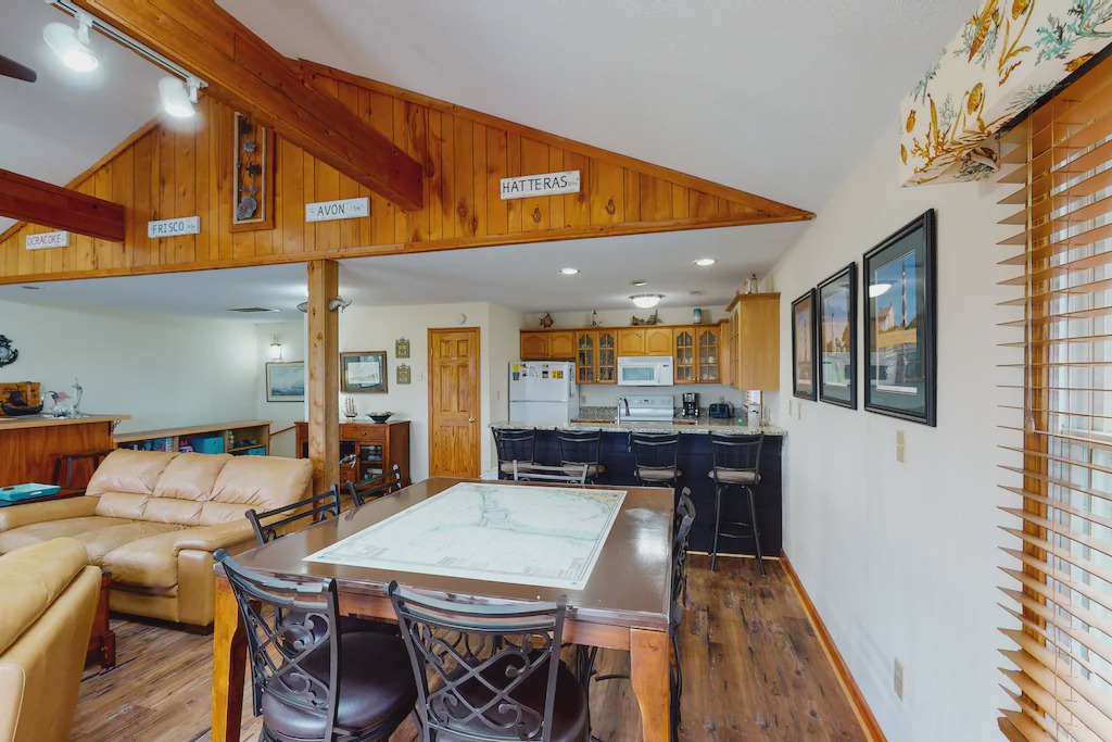 Photo of Livingroom in Avon