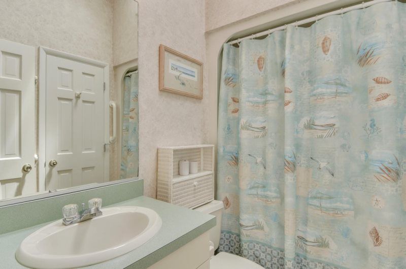 Photo of Bathroom in Monteray Shores
