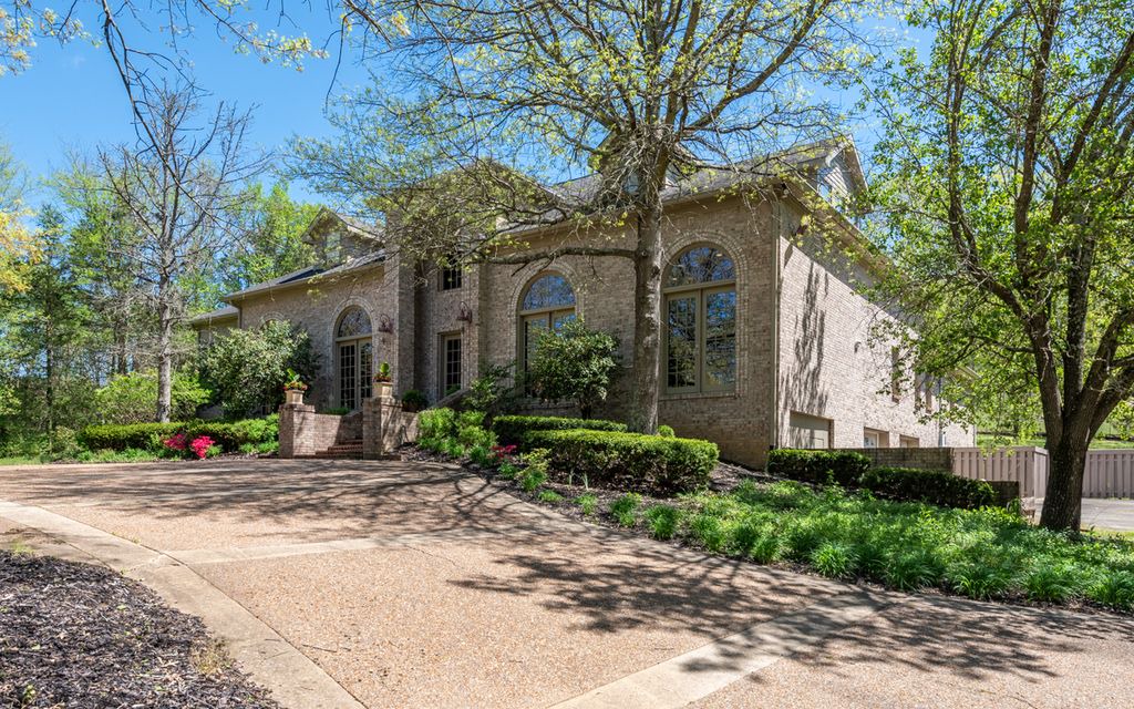 Photo of Buildings in Brentwood