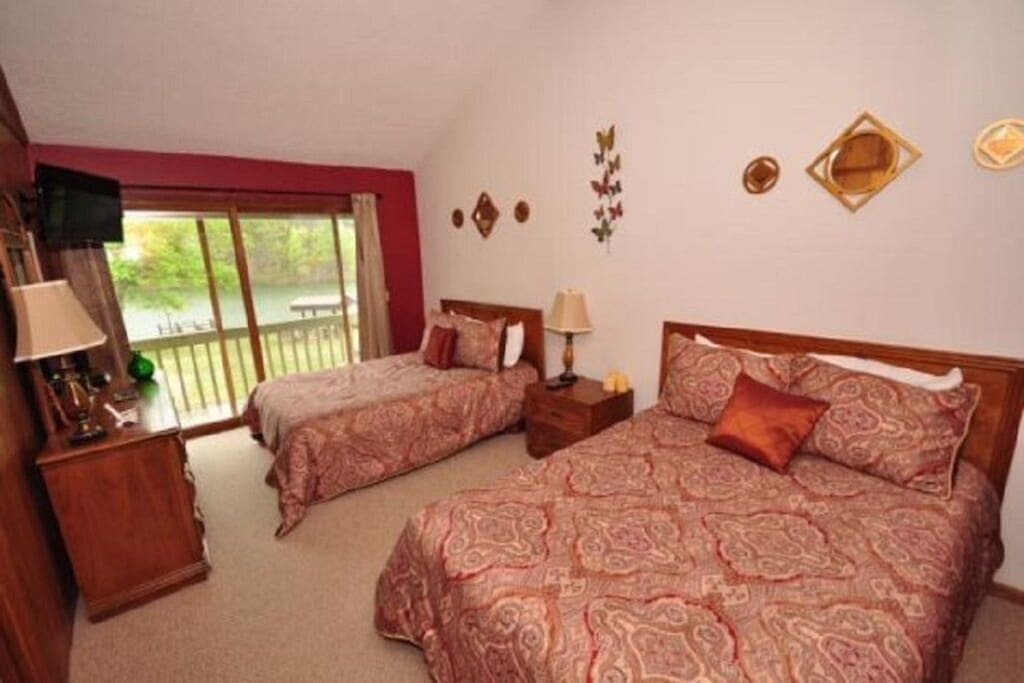 Photo of Bedroom in Lake Lure