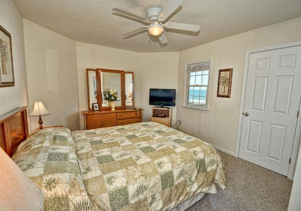 Photo of Bedroom in Village of Stump Sound