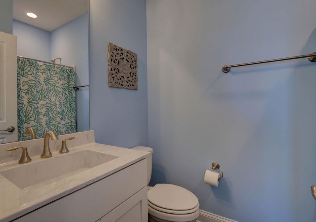 Photo of Bathroom in Village of Stump Sound