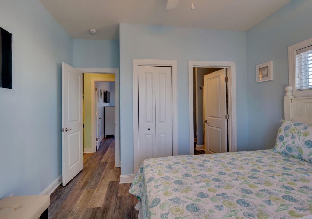 Photo of Bedroom in Village of Stump Sound