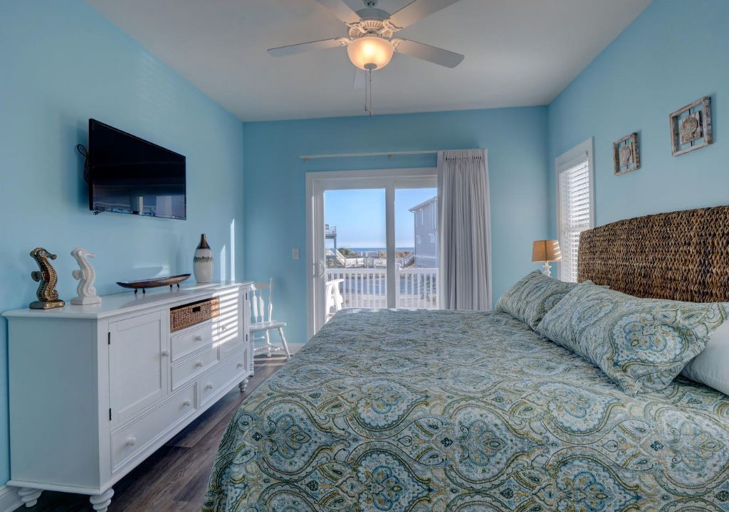 Photo of Bedroom in Village of Stump Sound