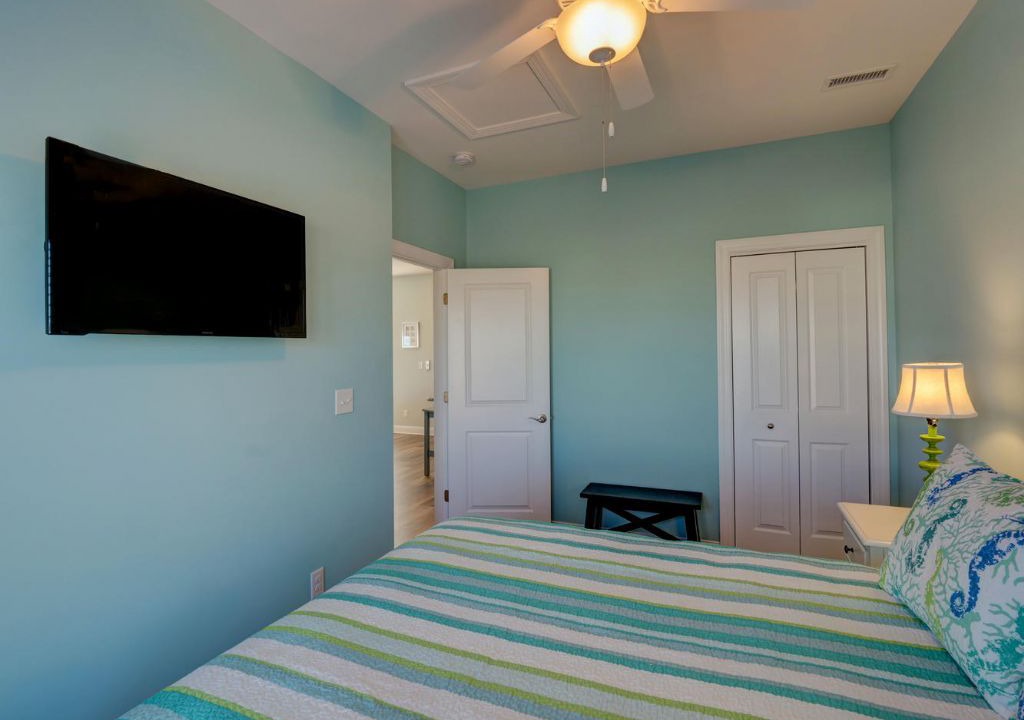 Photo of Bedroom in Village of Stump Sound