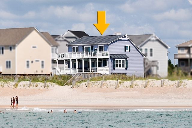 Photo of Buildings in Village of Stump Sound