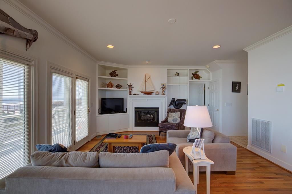 Photo of Livingroom in Village of Stump Sound