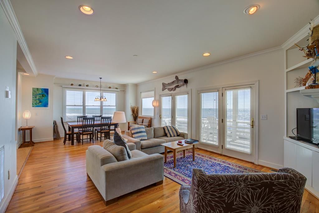 Photo of Livingroom in Village of Stump Sound