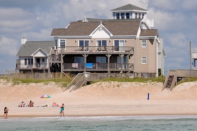 Photo of Buildings in Village of Stump Sound