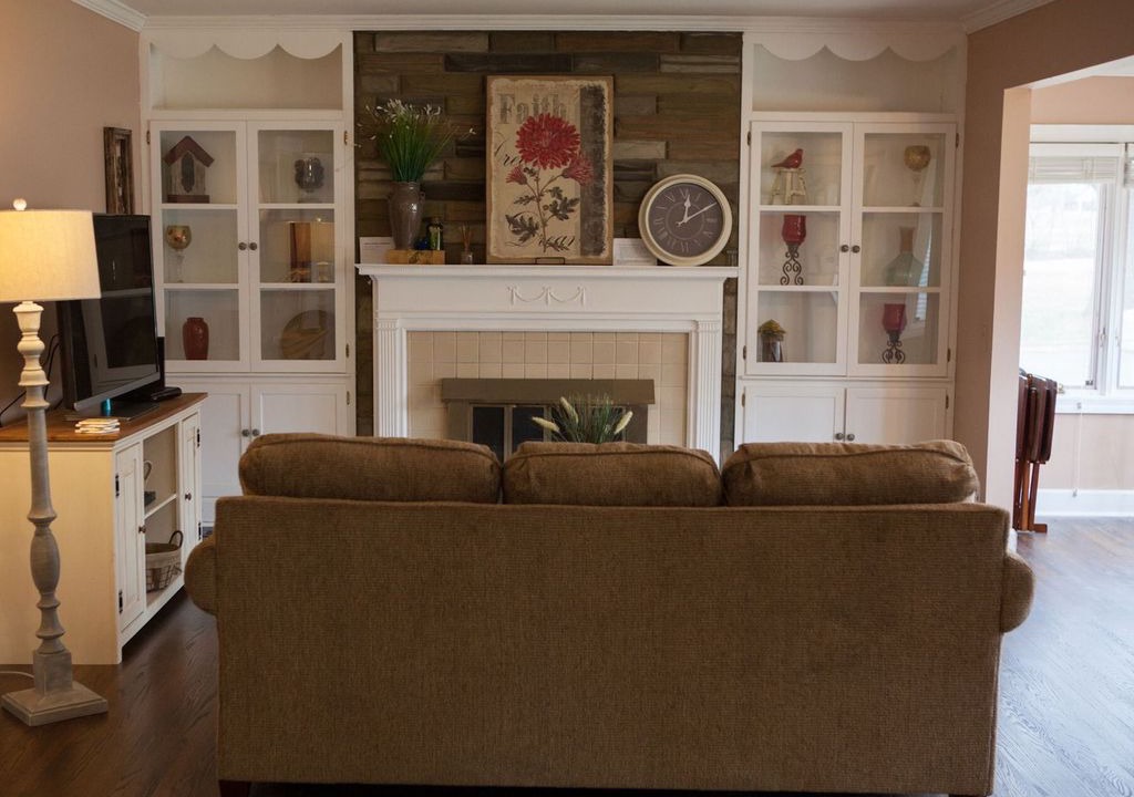 Photo of Livingroom in Merry Oaks