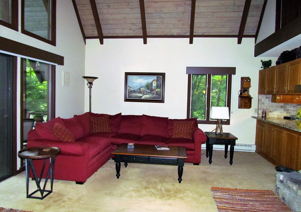 Photo of Livingroom in Charter Hills