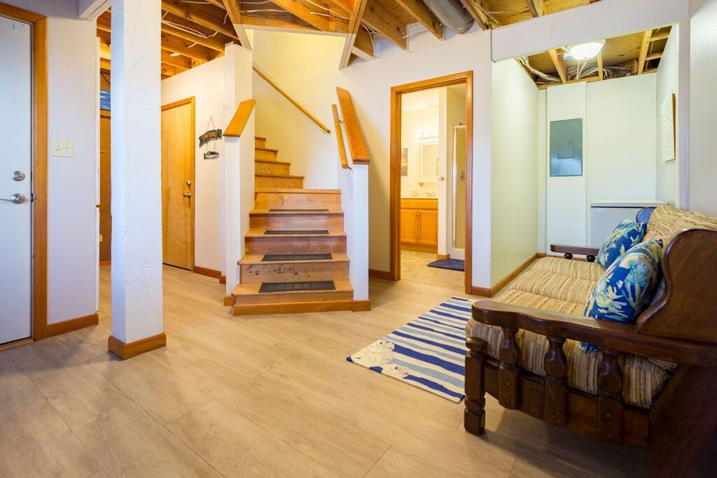 Photo of Livingroom in Brigands' Bay