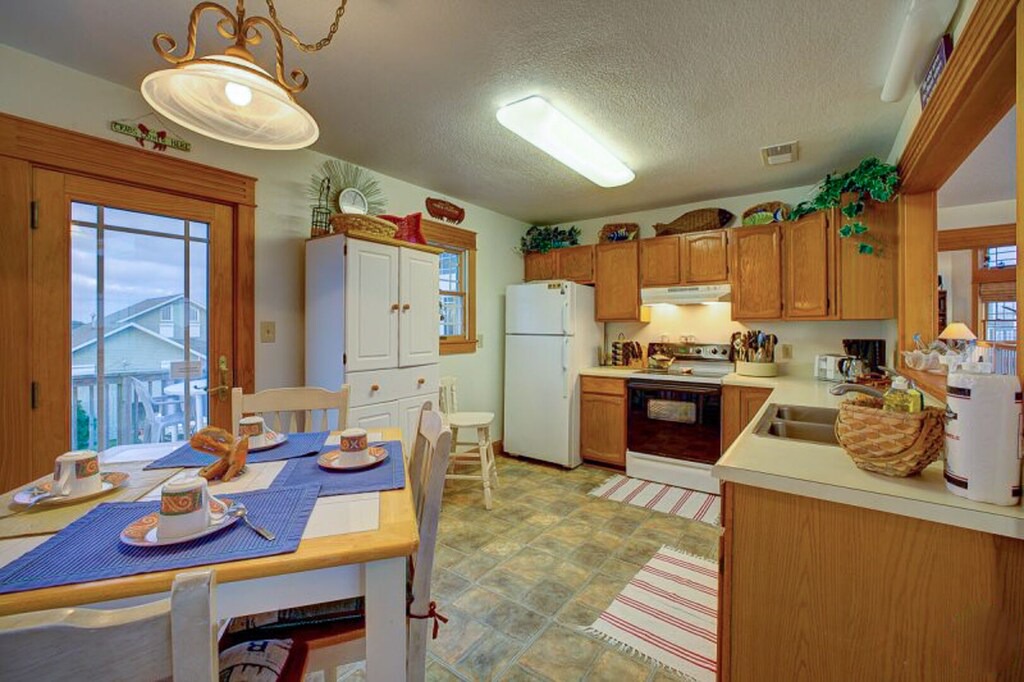 Photo of Kitchen in Brigands' Bay