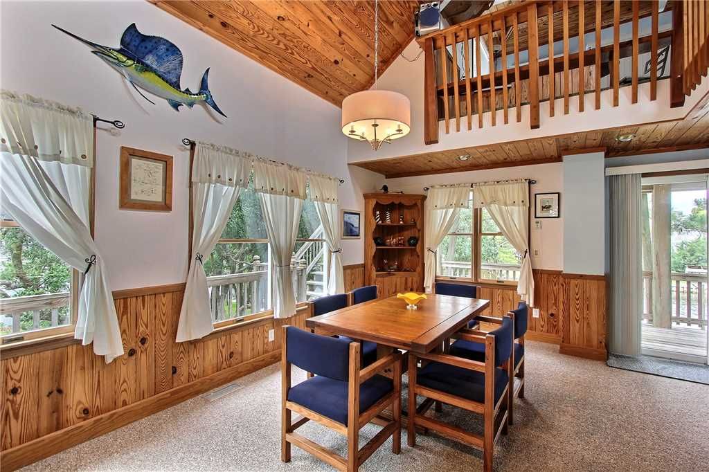 Photo of Livingroom in Brigands' Bay