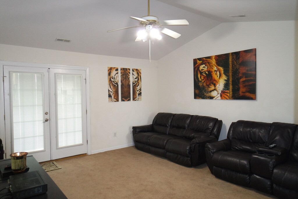 Photo of Livingroom in Greenville