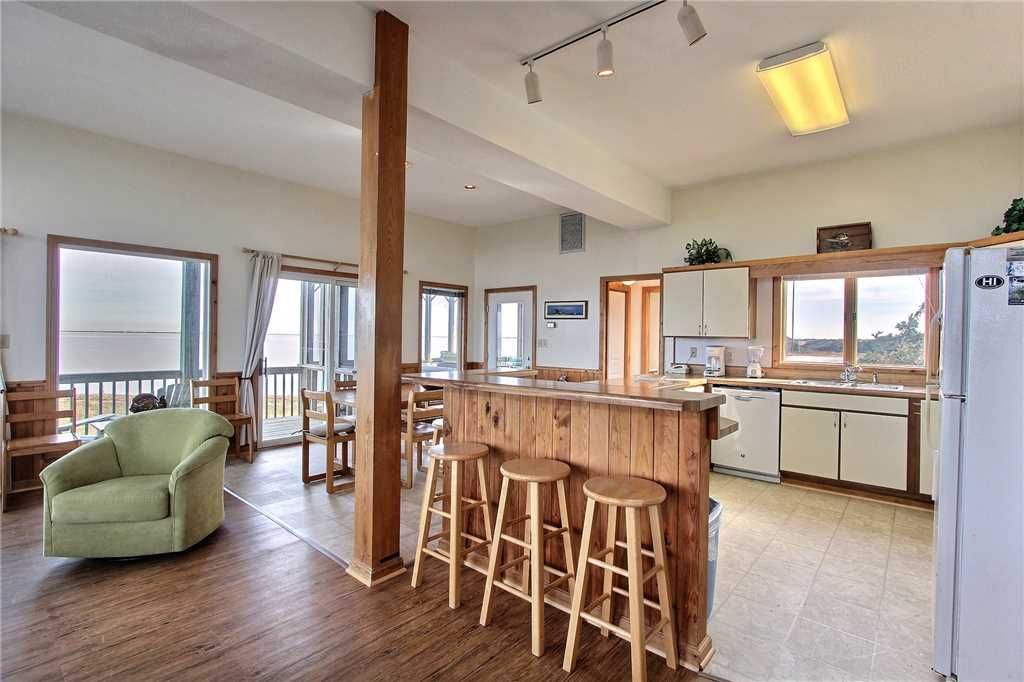 Photo of Livingroom in Brigands' Bay