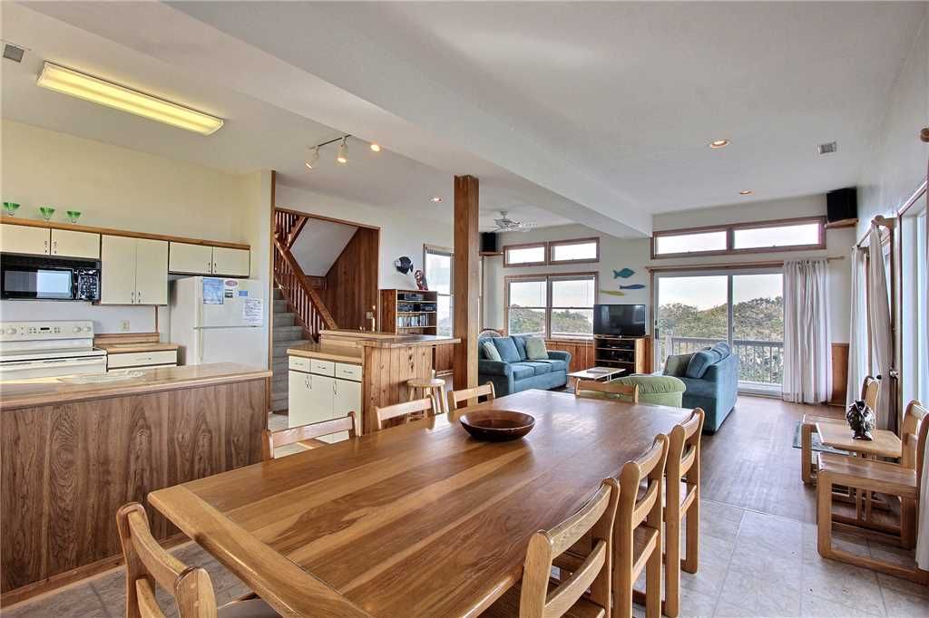 Photo of Livingroom in Brigands' Bay